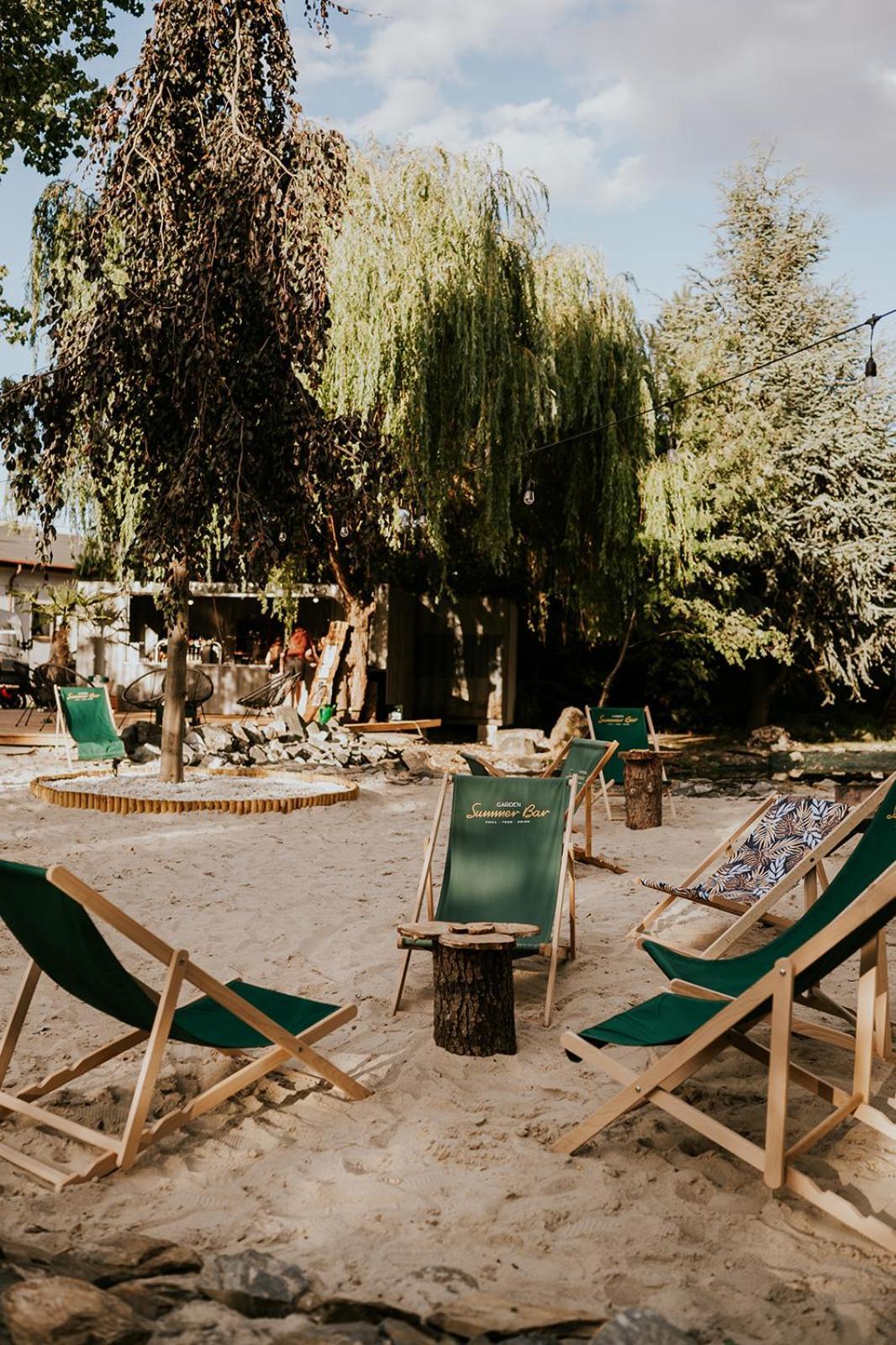 Hotel Garden Oleśnica Esterno foto